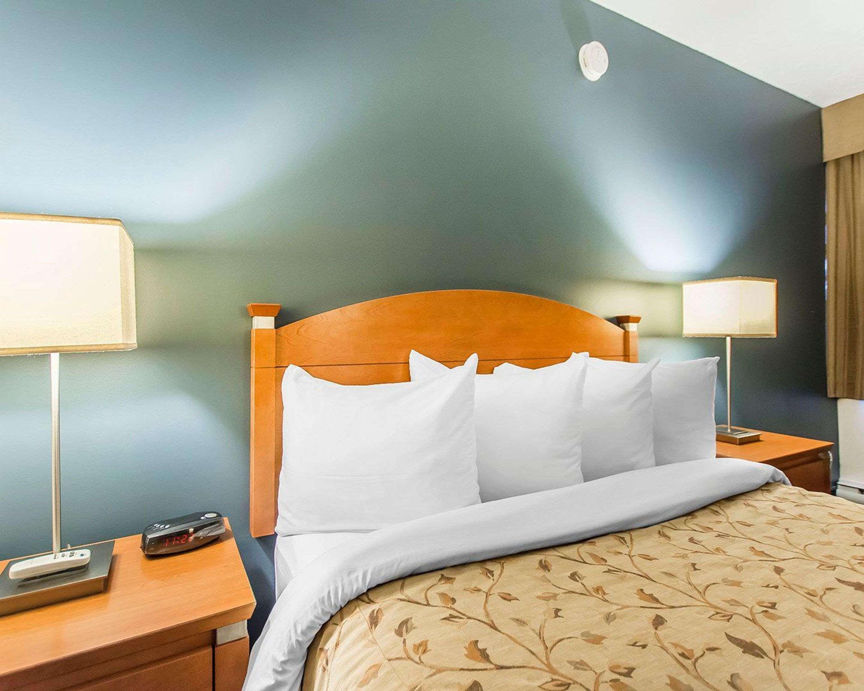 Quality Inn Rouyn-Noranda Exterior foto