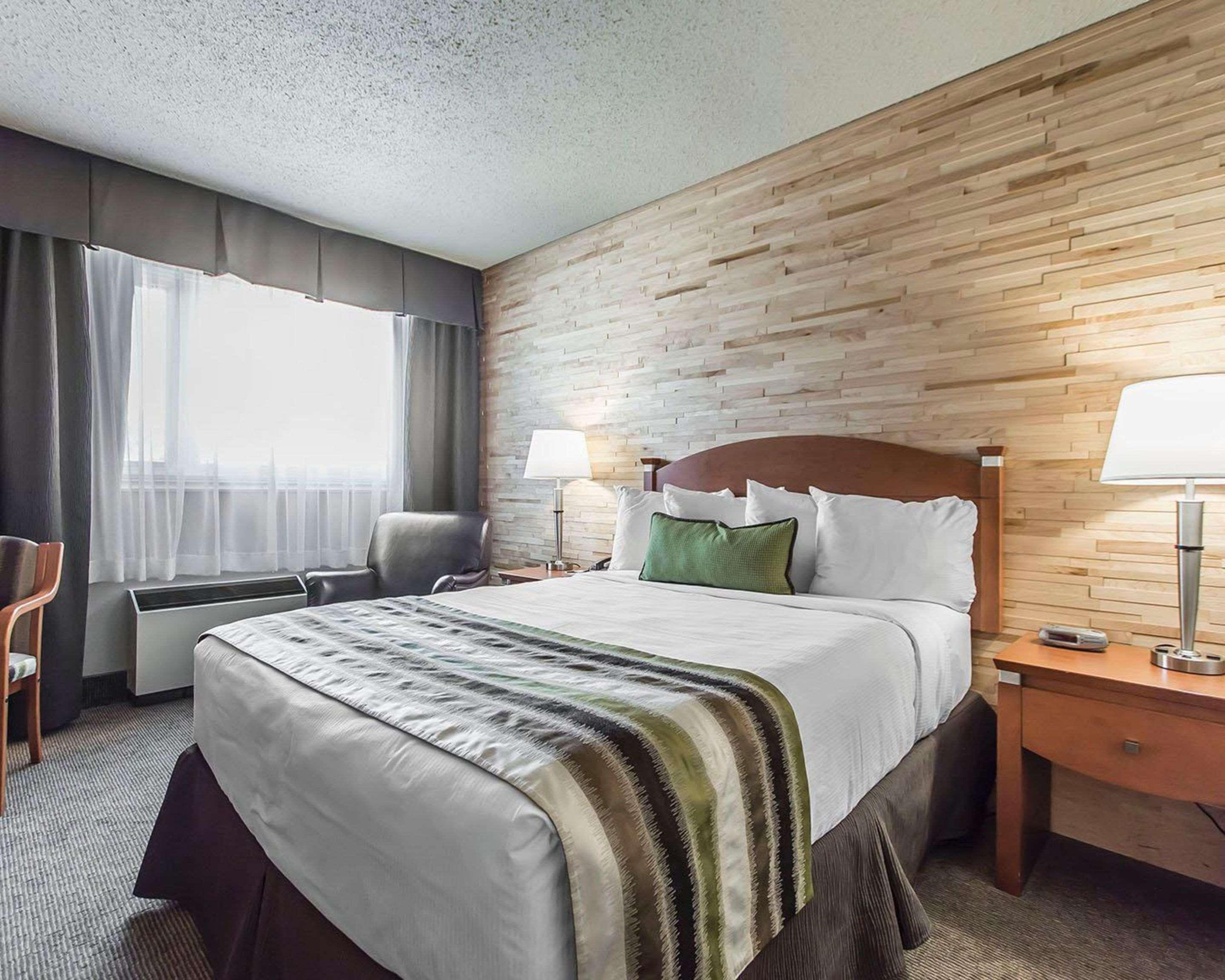 Quality Inn Rouyn-Noranda Exterior foto
