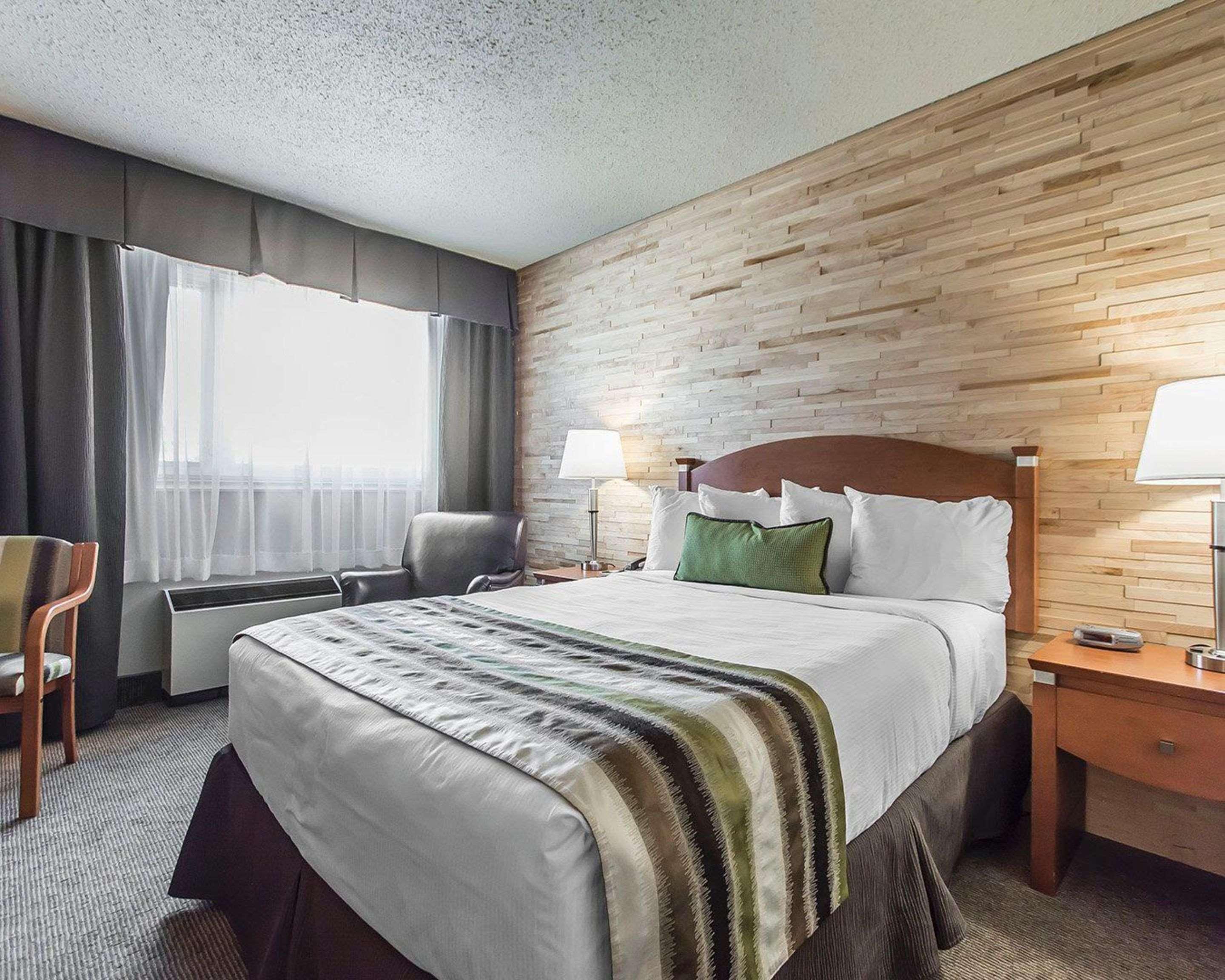 Quality Inn Rouyn-Noranda Exterior foto