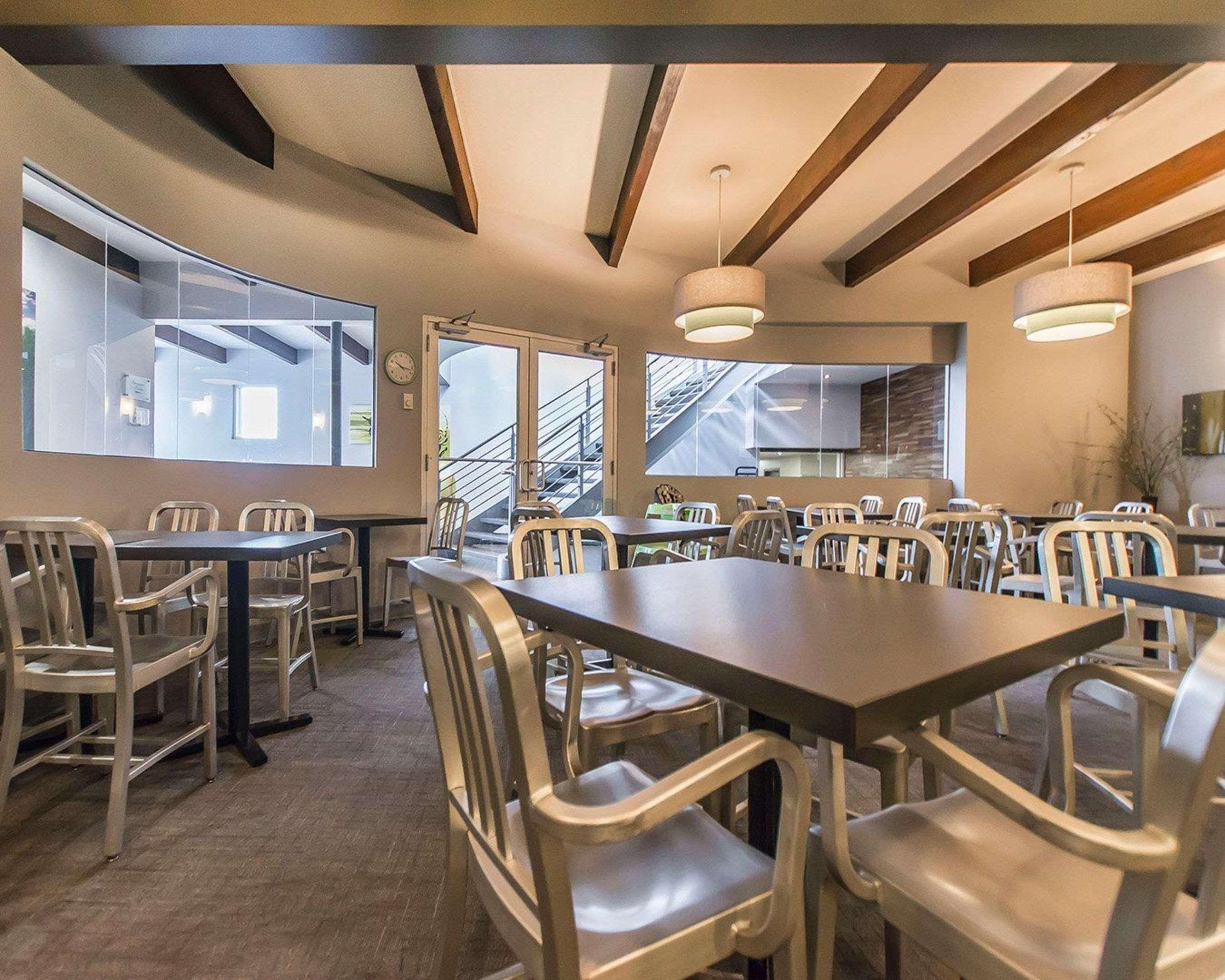 Quality Inn Rouyn-Noranda Exterior foto