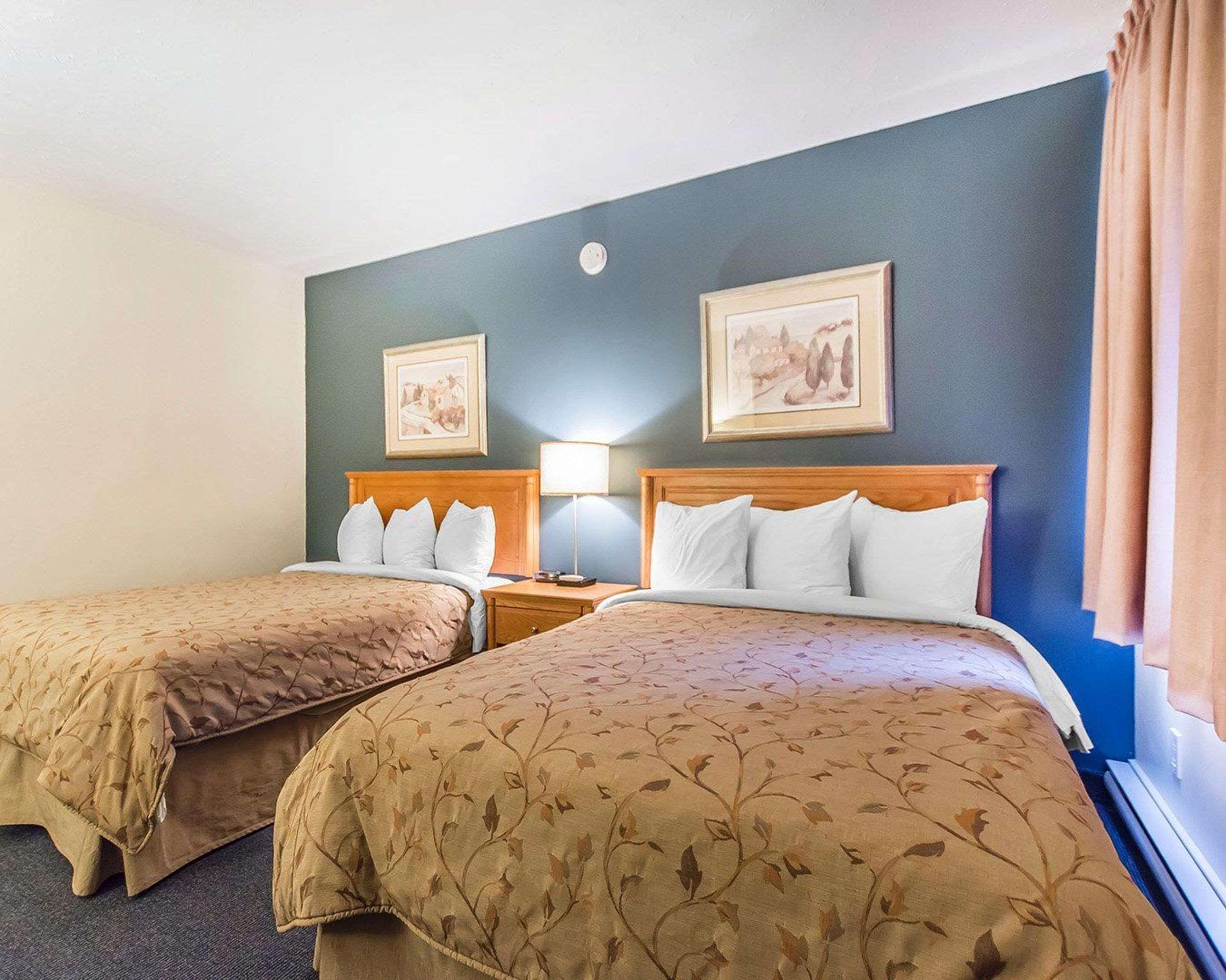 Quality Inn Rouyn-Noranda Exterior foto