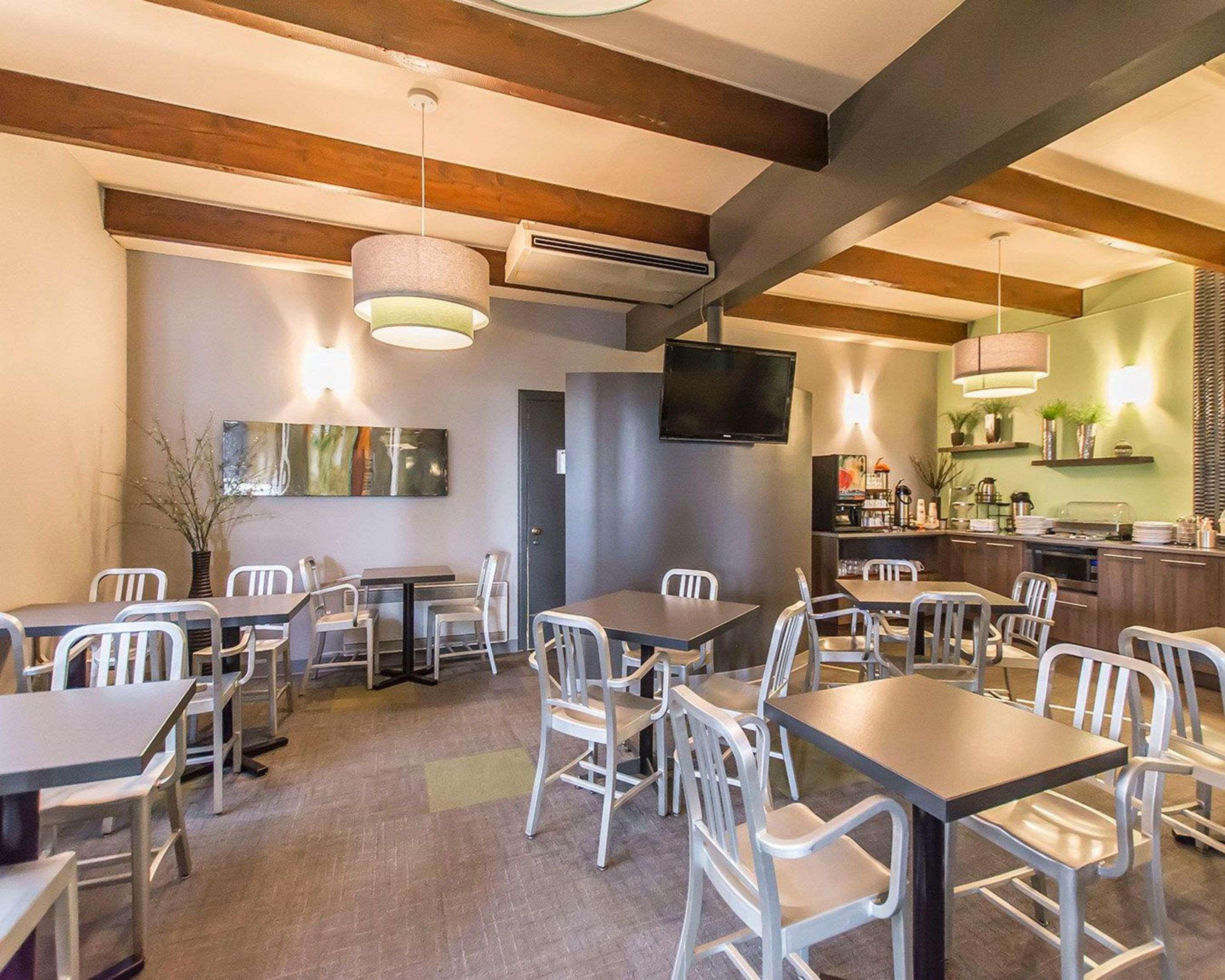 Quality Inn Rouyn-Noranda Exterior foto
