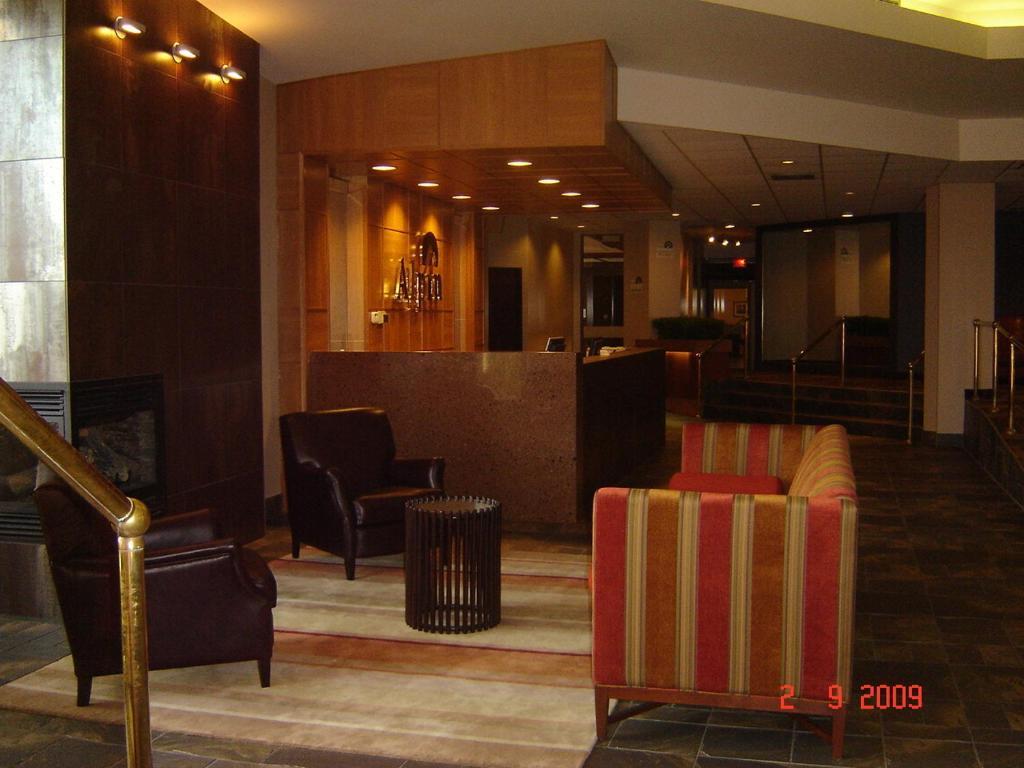 Quality Inn Rouyn-Noranda Exterior foto